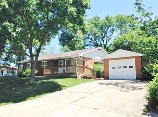914 E Morningside Dr, Fulton, MO 65251