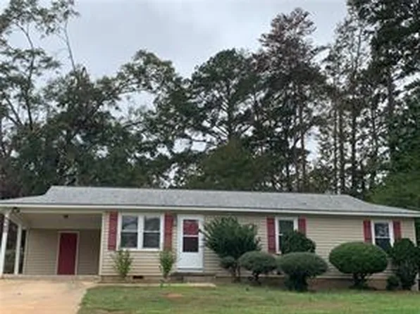 520 Ravenel Cir, Seneca, SC 29678
