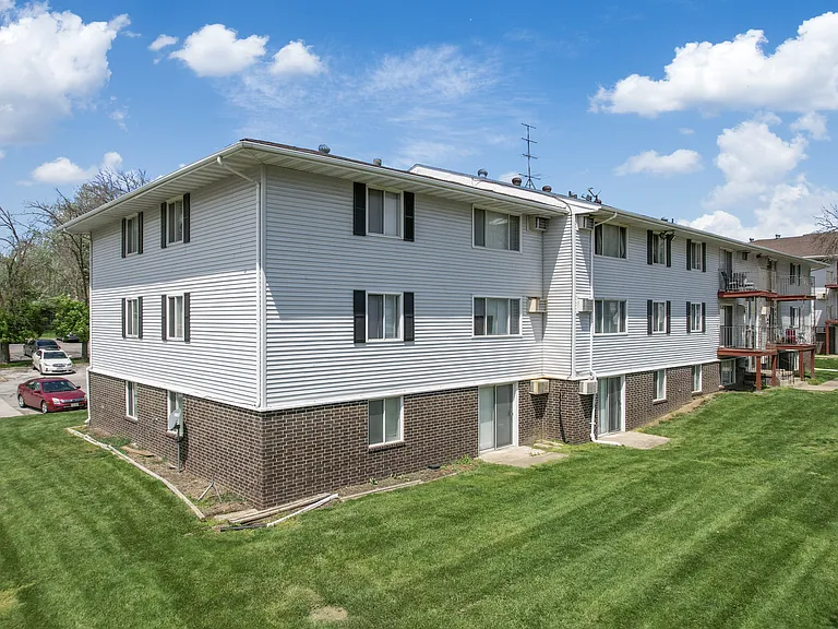 Watrous Apartments — Photo 17