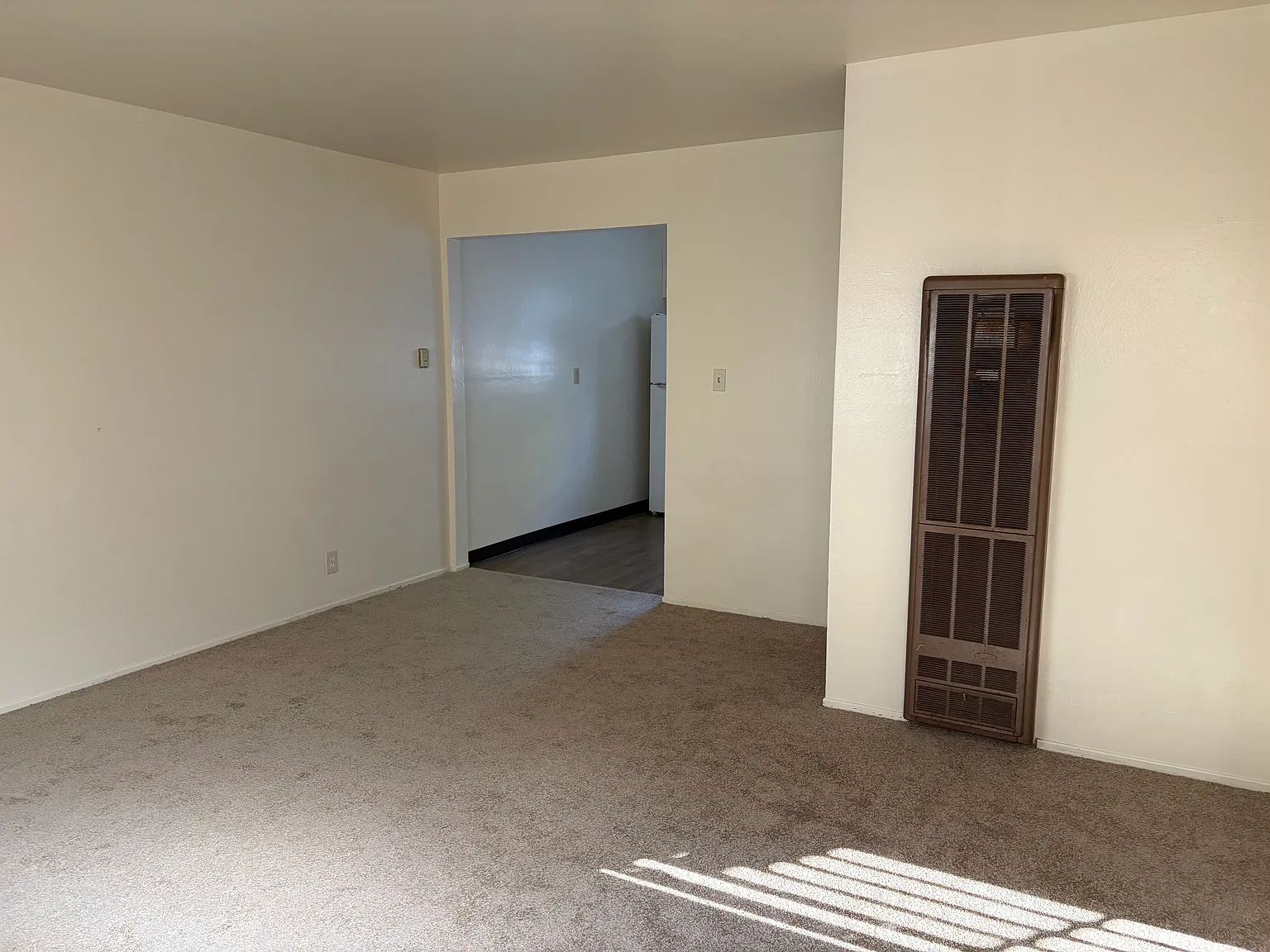 2 bed, 700 sqft, $2,195 — Photo 2