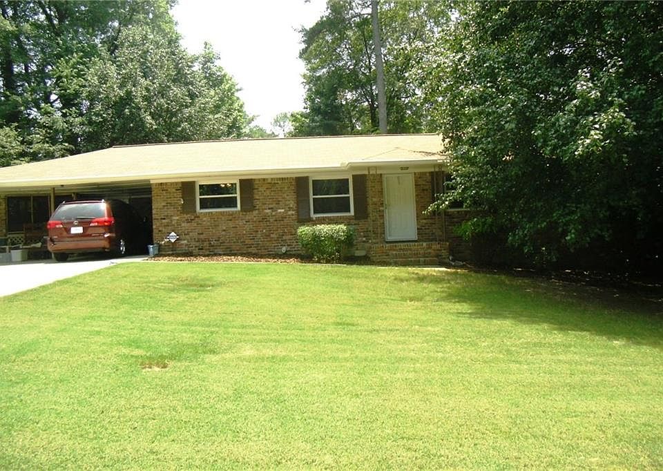 1st image of 2604 Princess Ln SE