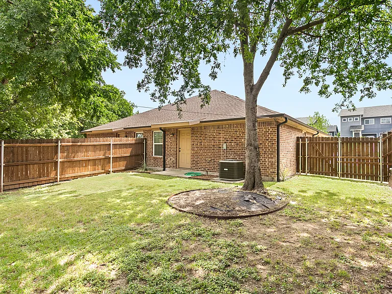 3256 Karen St — Photo 12