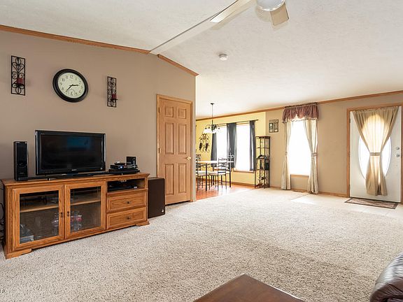 4th image of 29355 Woodlyn Dr