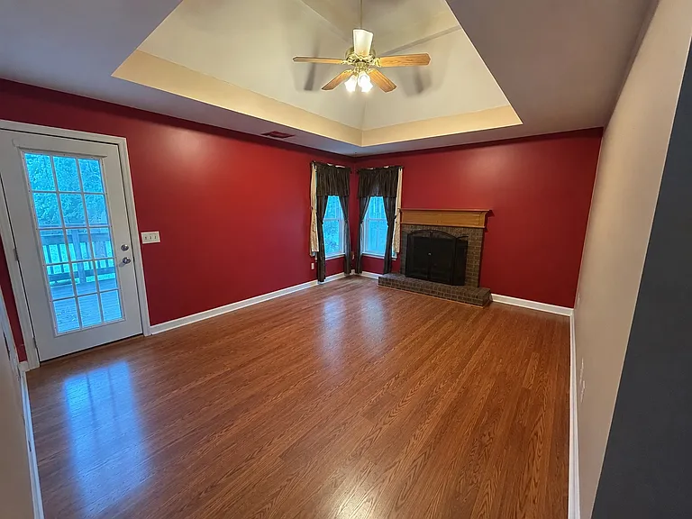197 Sanders Dr — Photo 3