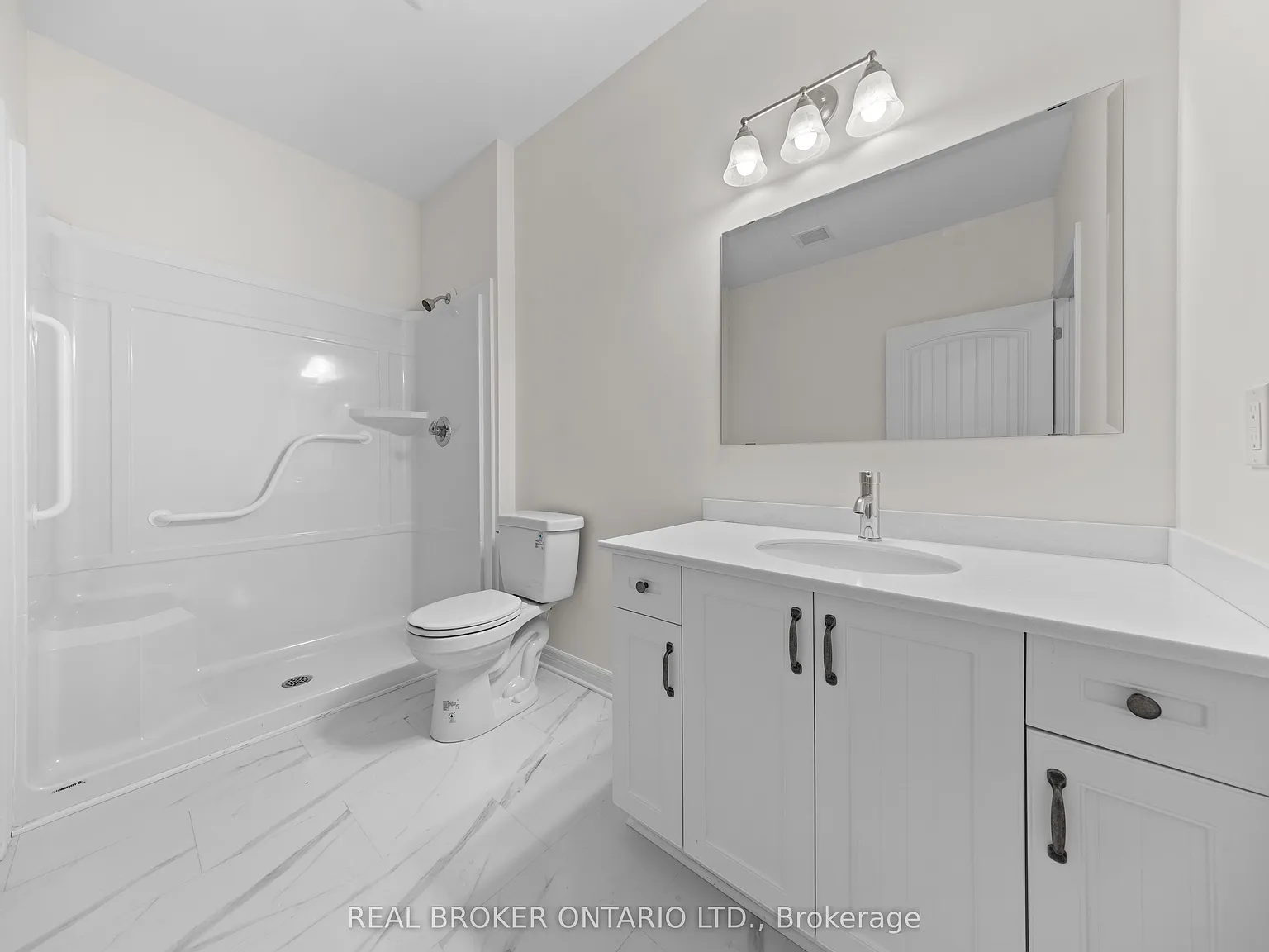2 bed, $2,910 — Photo 4