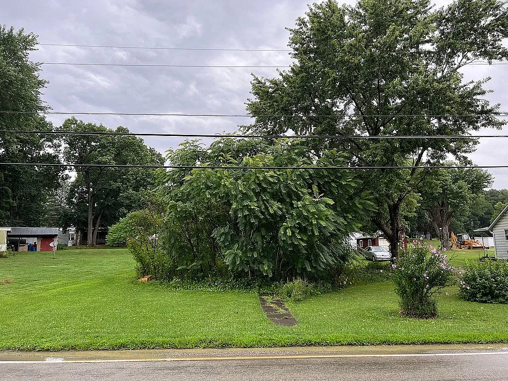 212 Edison St photo 1