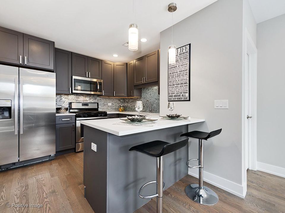 1st image of 3570 N Avondale Ave #2F