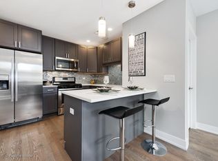 3570 N Avondale Ave #2F, Chicago, IL 60618