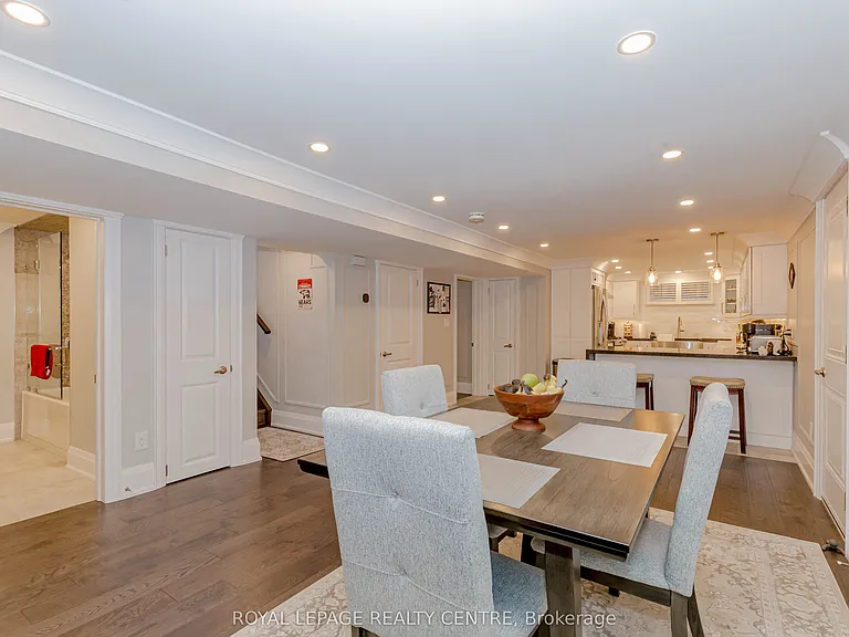 326 Slade Cres #LOWER — Photo 5