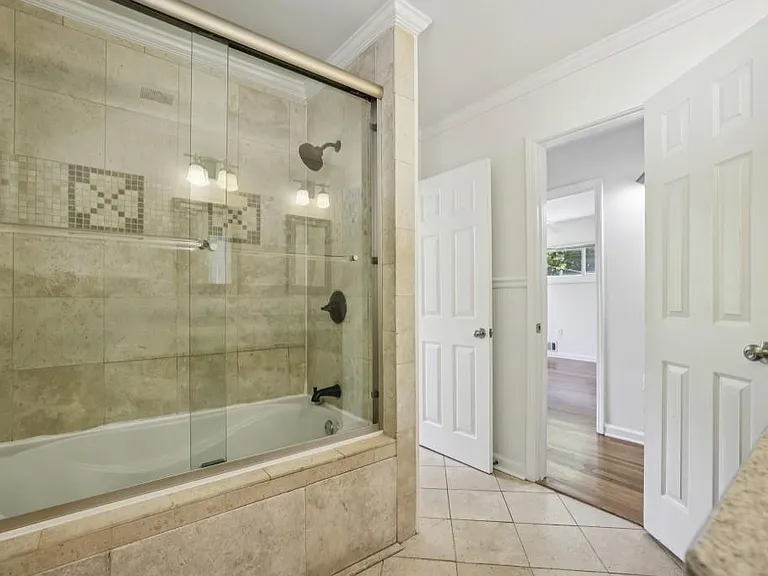2056A Abby Ln NE — Photo 21