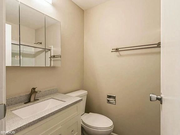 5th image of 121 Richmond Dr