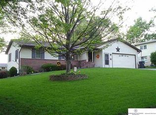 1237 N Hickory St, Wahoo, NE 68066
