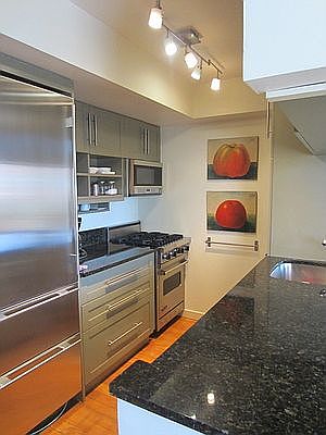 3rd image of 1 Irving Pl APT U21g