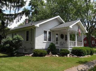 1217 S Cedar St, Owosso, MI