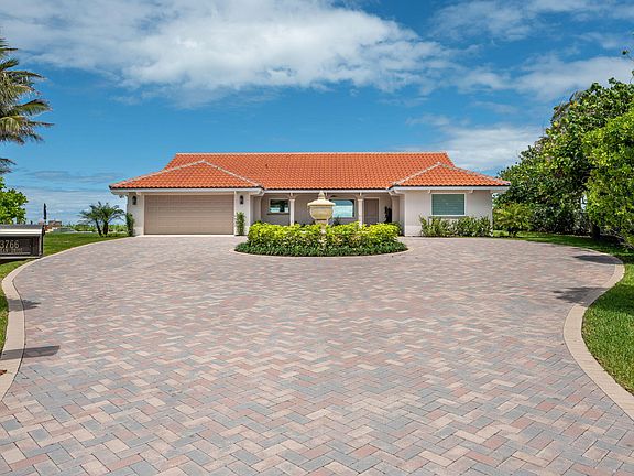 3rd image of 3766 Ocean Drive