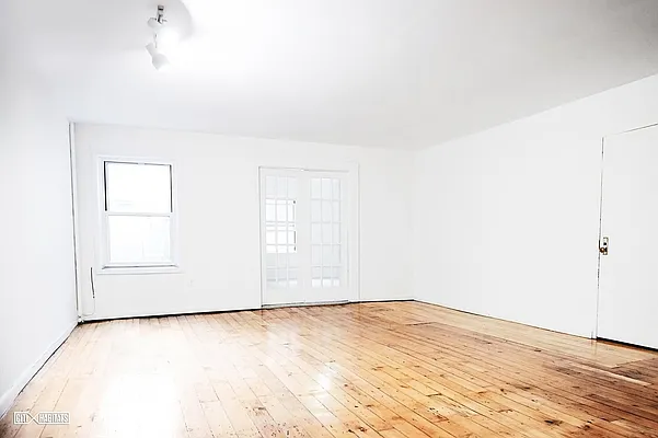 Rented by Citi Habitats | media 17