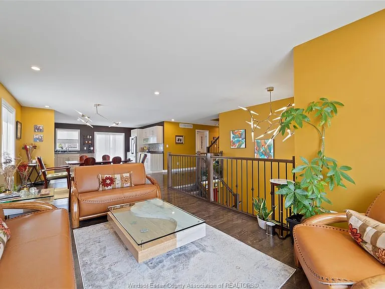 398 Poplar Dr — Photo 9