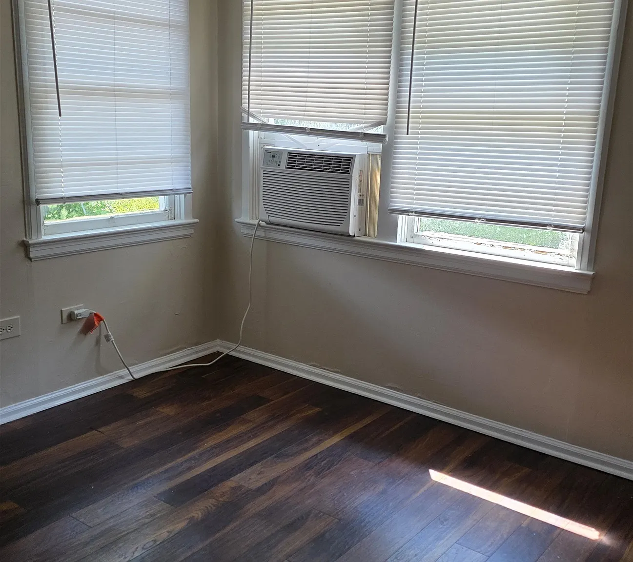 2 bed, 784 sqft, $925 — Photo 4