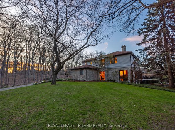 3 Old Oak Ln, London, ON N6K 3S6
