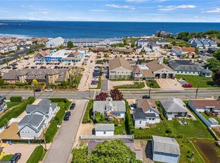 35 Caswell St, Narragansett, RI 02882
