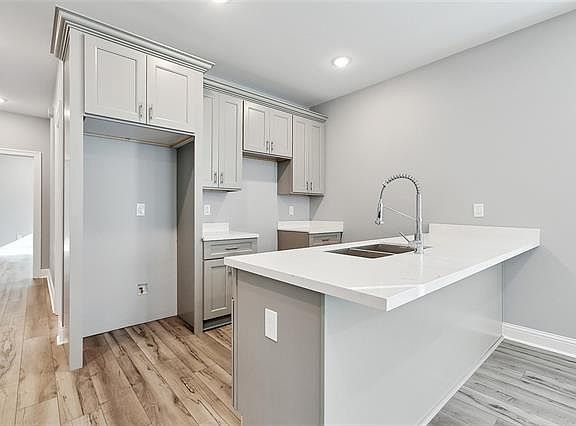 3rd image of 5461 Saint Claude Ave