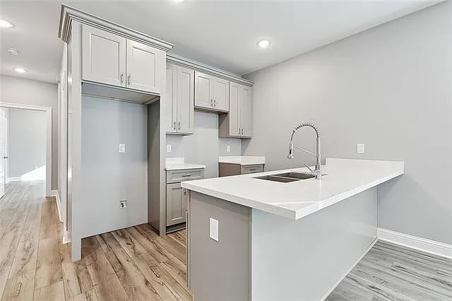 5461 Saint Claude Ave — Photo 3