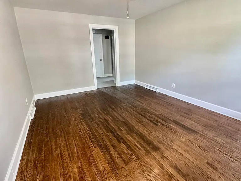 2506 E 3rd St #A — Photo 16