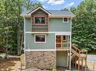 128 Hemlock Cir, Banner Elk, NC 28604