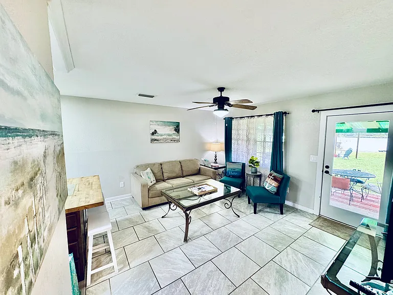 5911 N Airport Rd — Photo 5