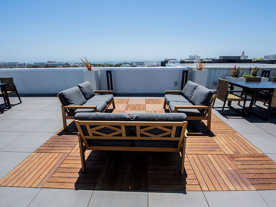 Rooftop Deck
