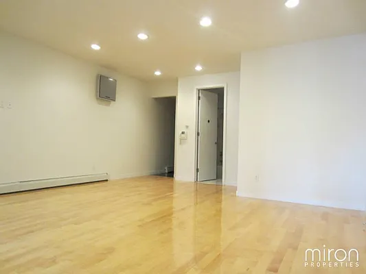 Rented by Miron Properties | media 28