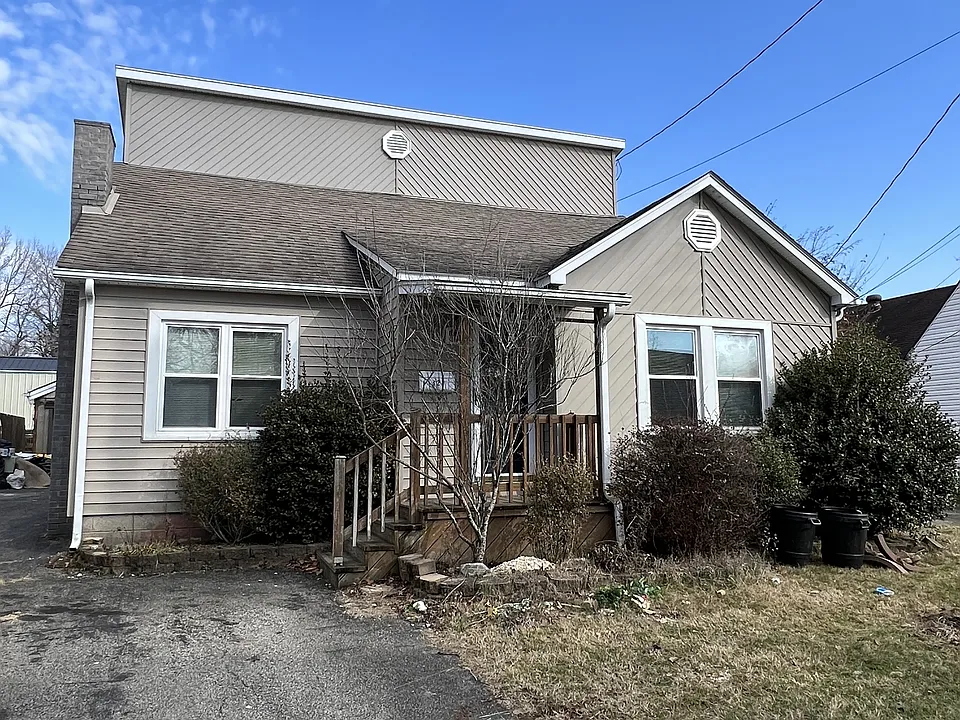 328 Lyons Ave