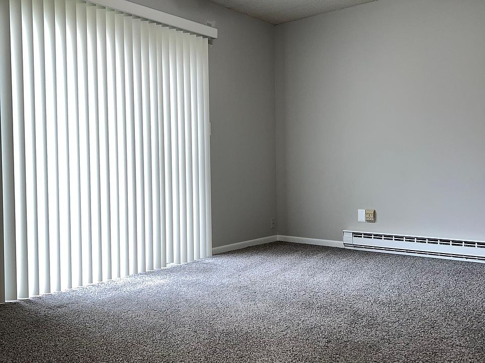 1st image of 5236 Pointe Dr APT C