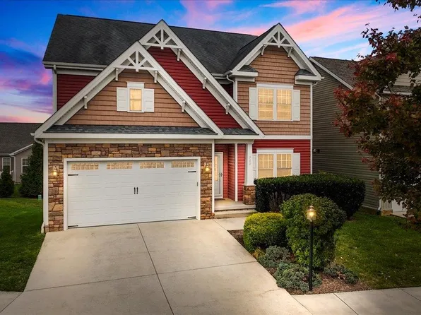 300 Roudabush Dr NW, Christiansburg, VA 24073