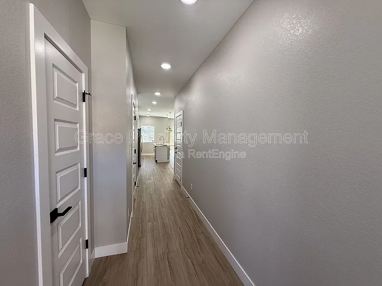 2820 W 53rd Ave — Photo 2