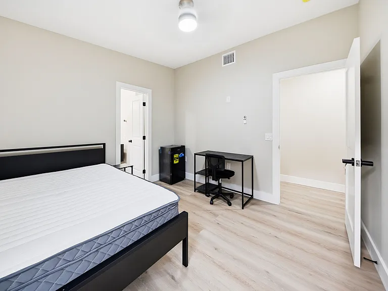5207 Cortelyou Ln — Photo 5