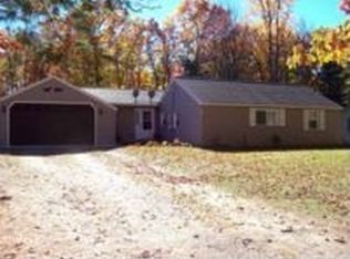 205 Huntington Rd, Houghton Lake, MI 48629