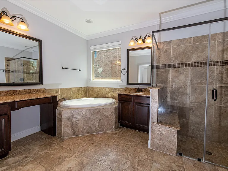 7 Whispering Thicket Pl — Photo 12