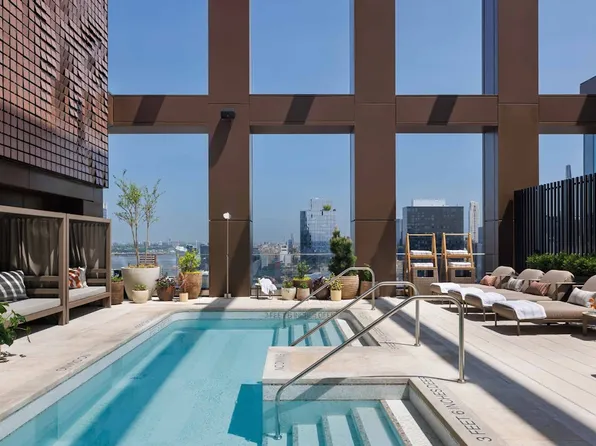 455 10th Avenue image 17 of 19