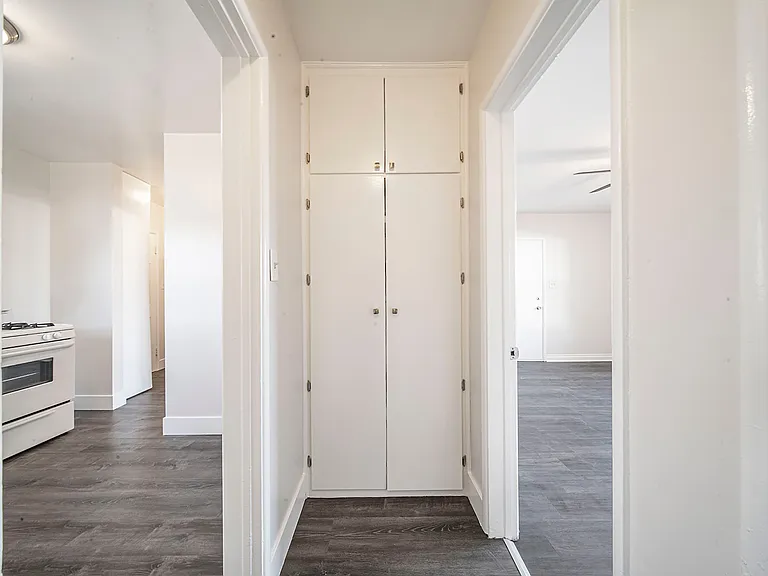 530 Howard St #E — Photo 11