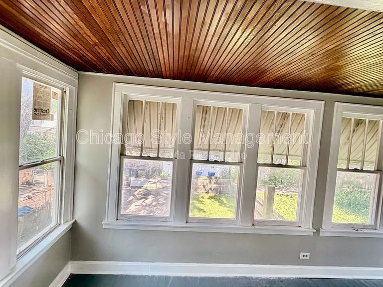 12138 S Parnell Ave — Photo 11