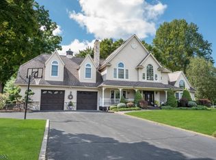 6 Phillips Manor Rd, Towaco, NJ 07082