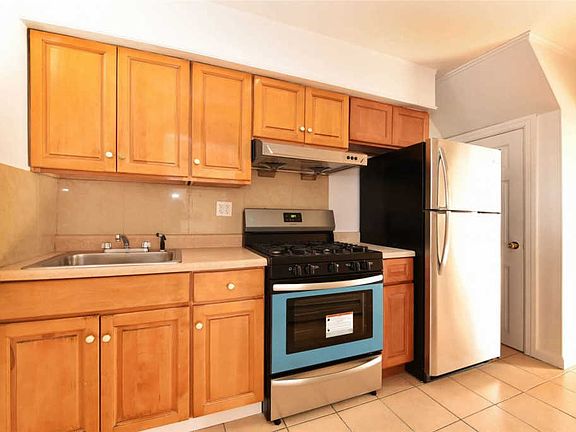 2nd image of 4905 Oconnell Ct #1