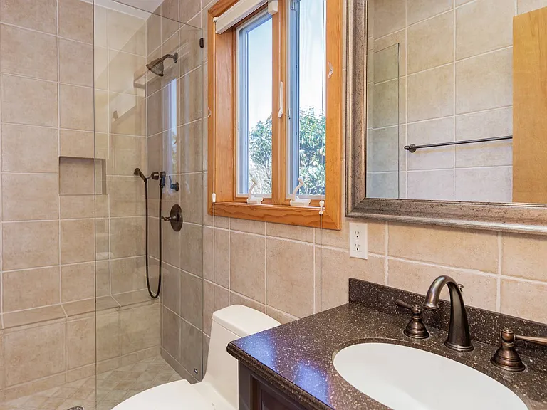 64 Shore Rd — Photo 14