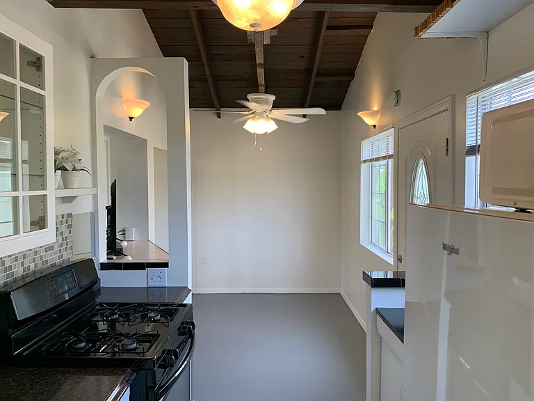 2347 Pio Pico Dr — Photo 2