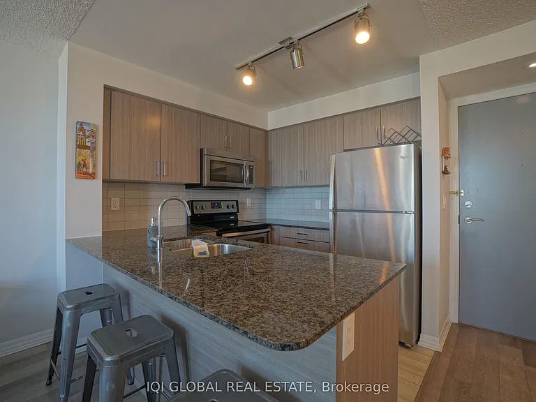 80 Esther Lorrie Dr #1022 — Photo 6