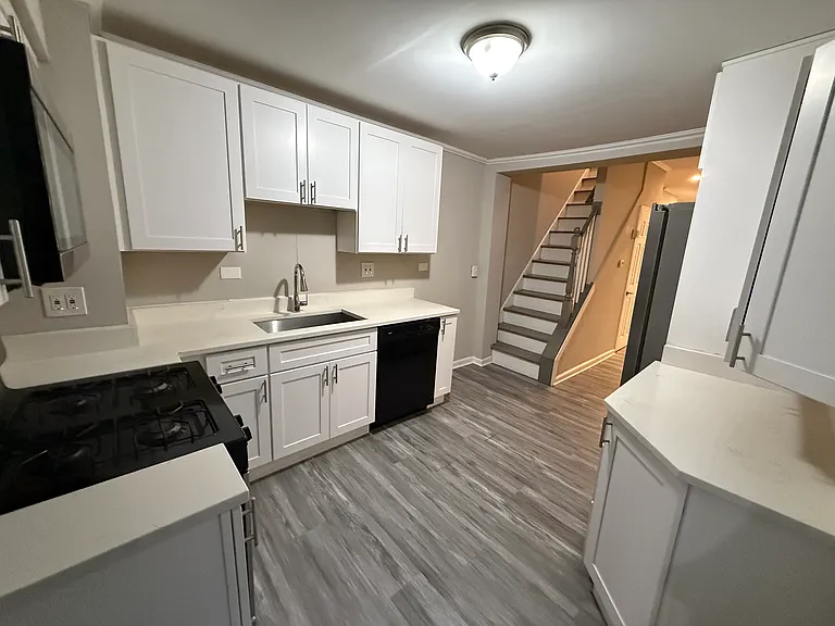 1525 William St — Photo 15