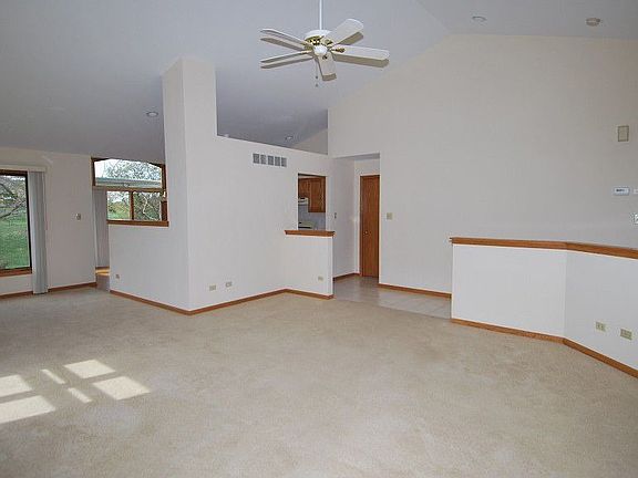 5th image of 18202 Pheasant Lake Dr