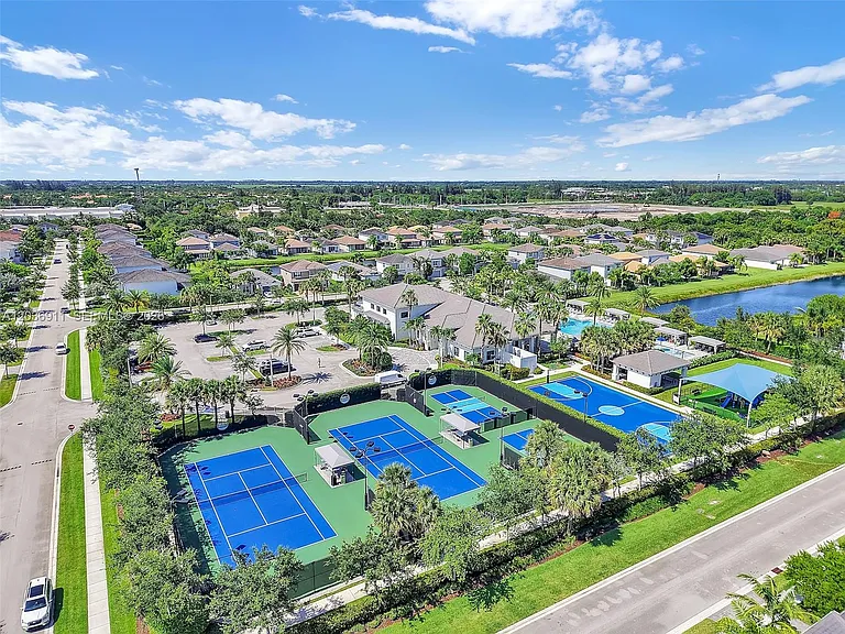 9799 Salty Bay Dr — Photo 42