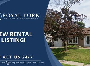 162 Merkley Sq, Toronto, ON M1G2Y8